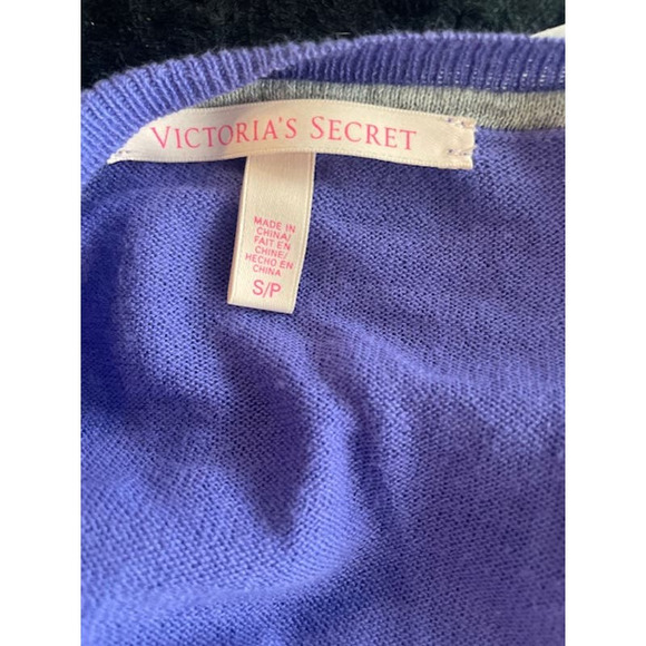 Victoria's Secret Size Small V-Neck Sweater Violet - Picture 2 of 3